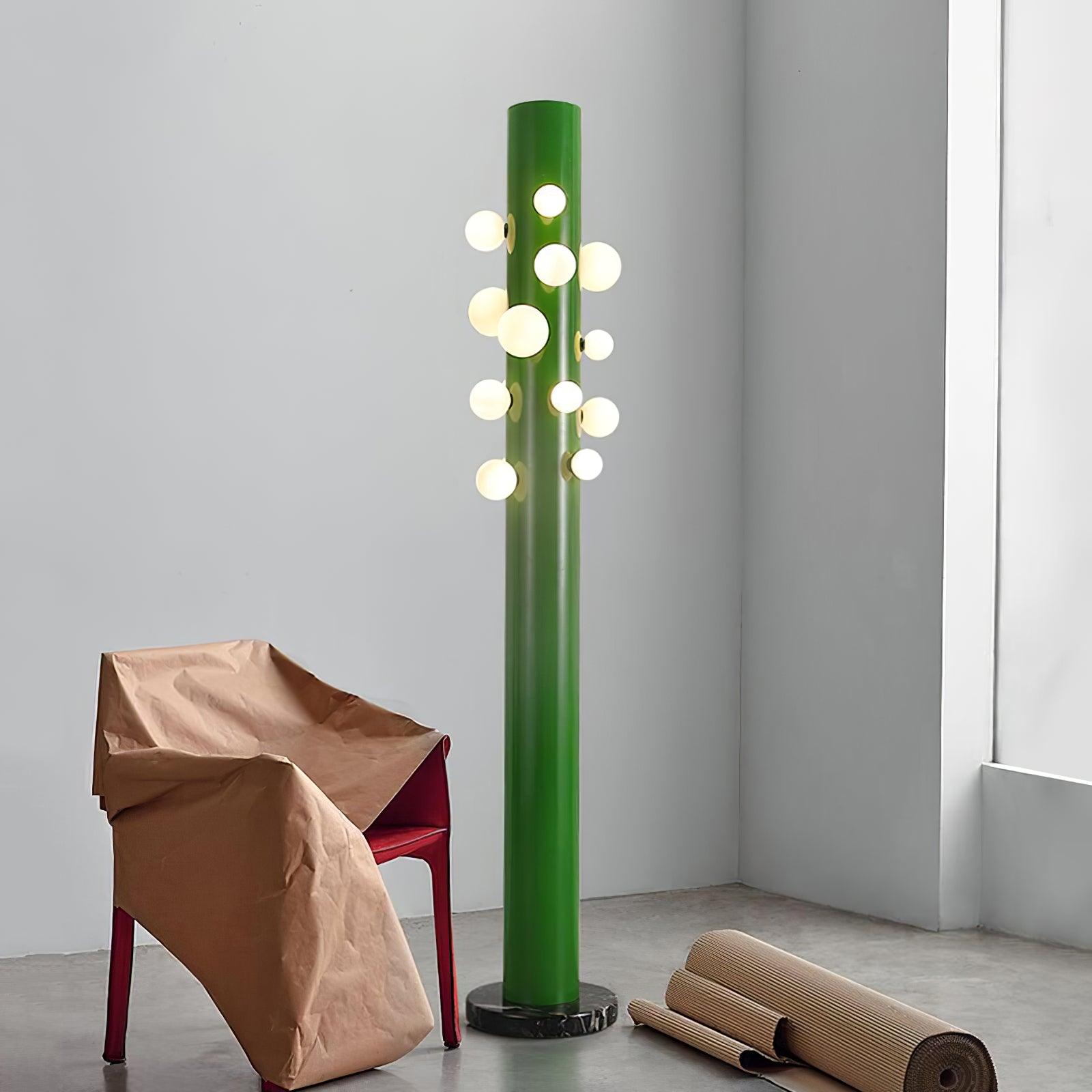 Lámpara de Pie Verde de Metal y Vidrio con Interruptor de Encendido y Apagado 2