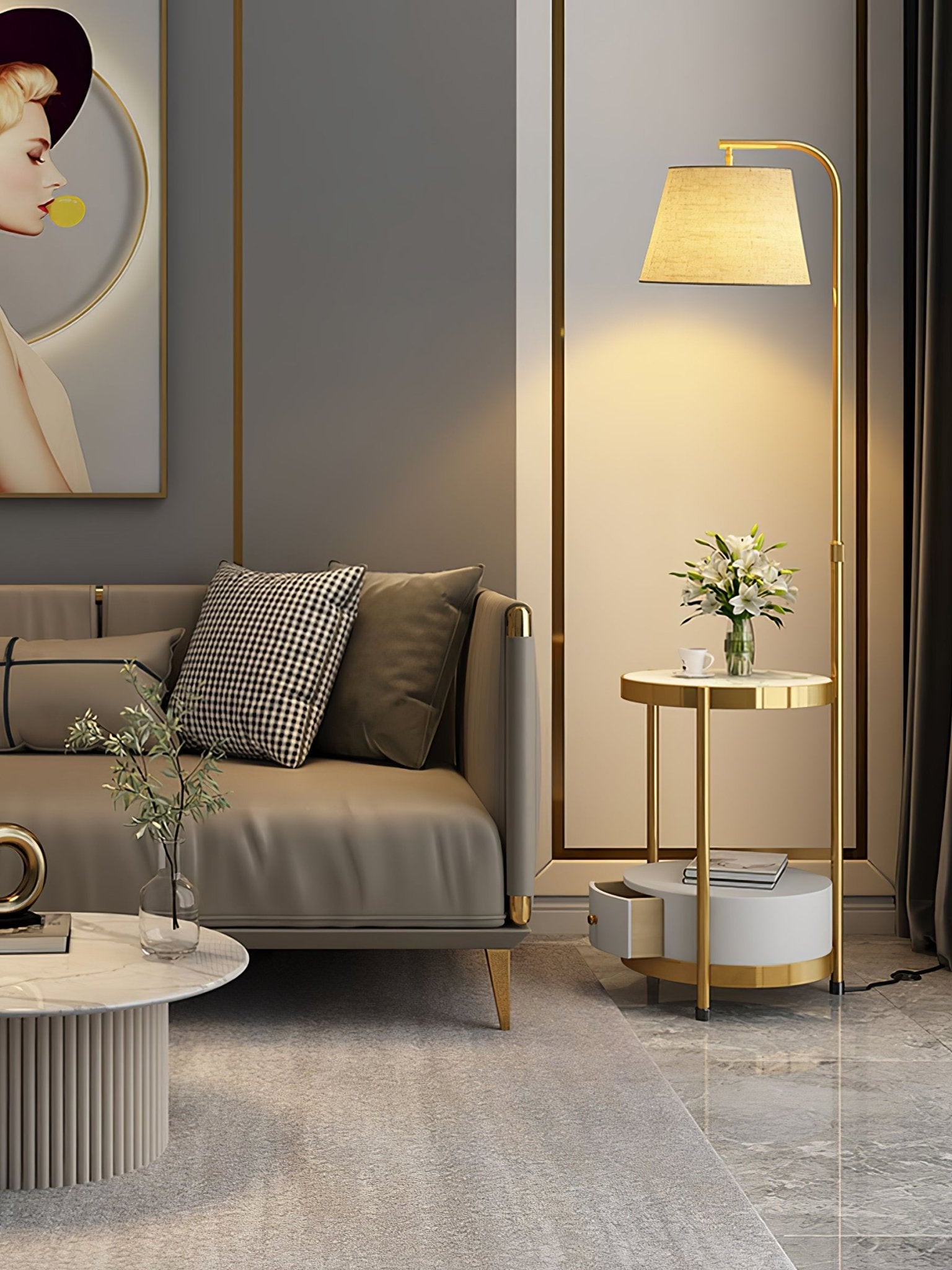 Lámpara de Pie con Mesa de Almacenamiento y Pantalla Beige – Base de Metal Dorado 3