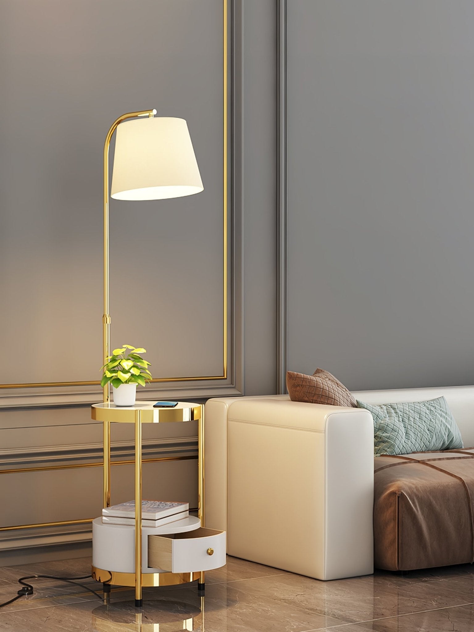 Lámpara de Pie con Mesa de Almacenamiento y Pantalla Beige – Base de Metal Dorado 4