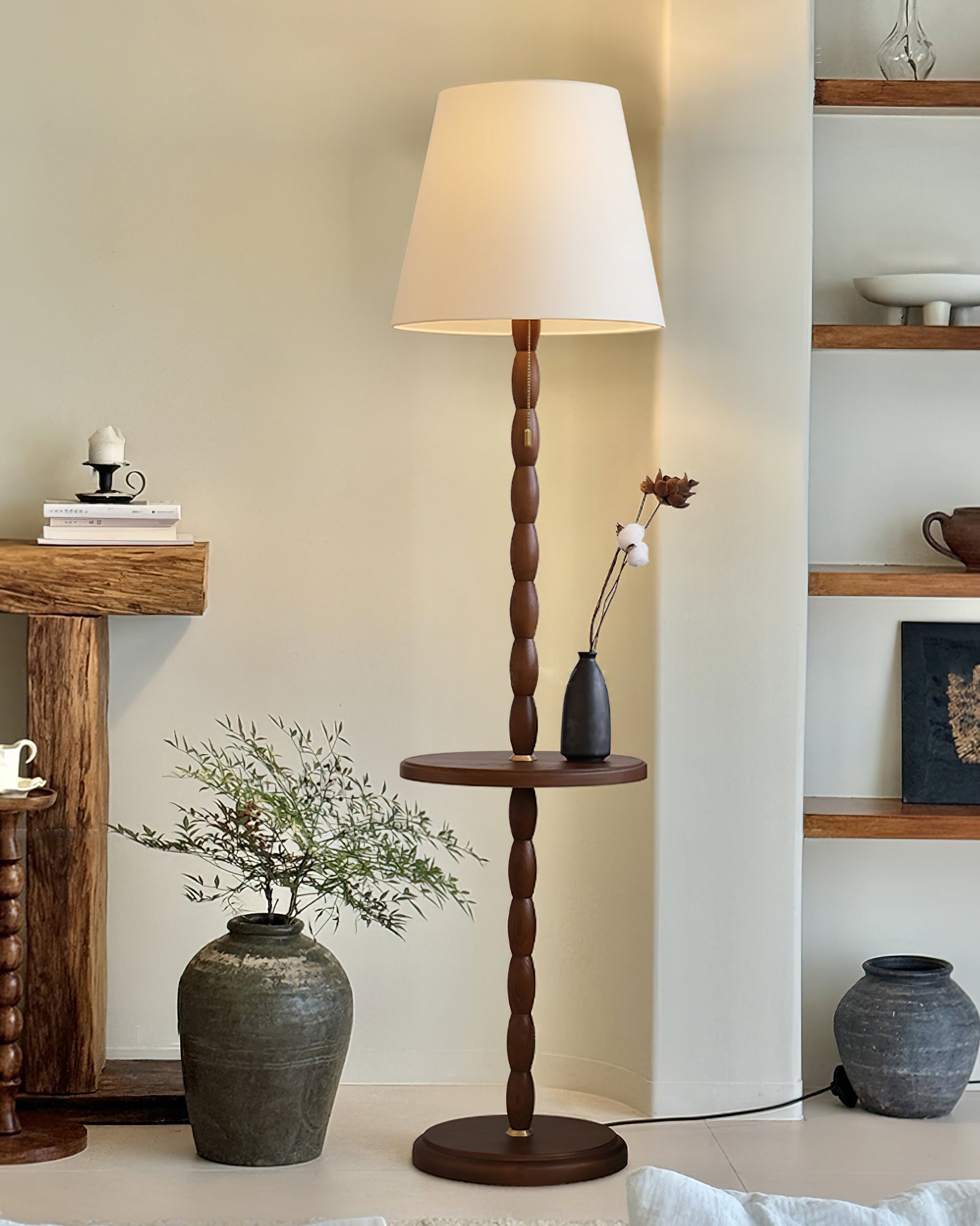 Lámpara de Pie de Madera con Mesa Auxiliar, Diseño Clásico y Pantalla de Tela para Salón, Iluminación Cálida 8