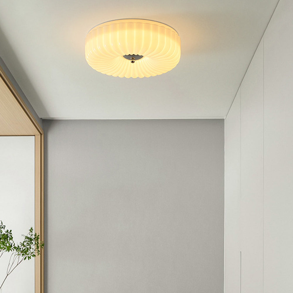 Lámpara de Techo Vintage Bauhaus de Cristal Crema con Diseño Clásico y Moderno 4