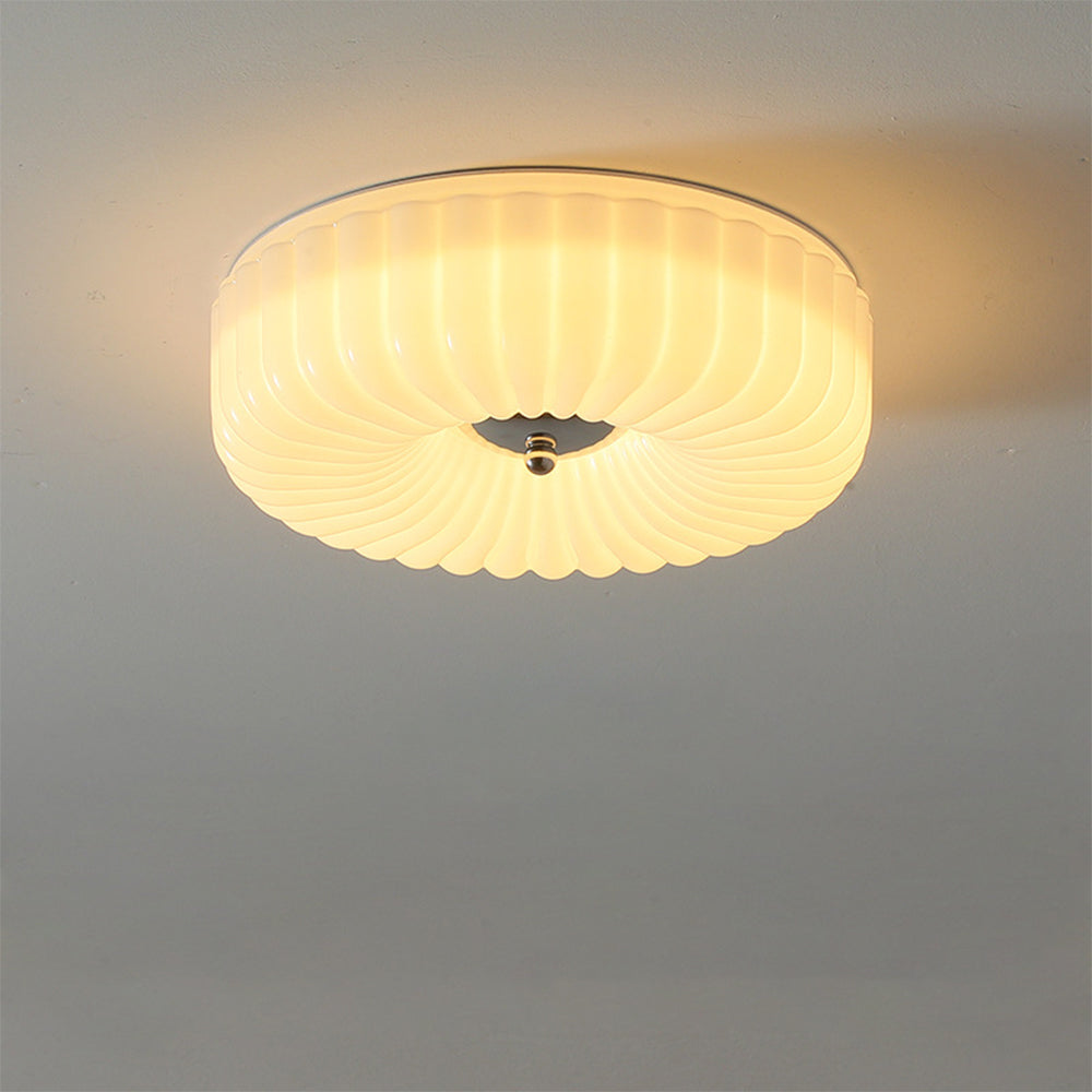 Lámpara de Techo Vintage Bauhaus de Cristal Crema con Diseño Clásico y Moderno 5