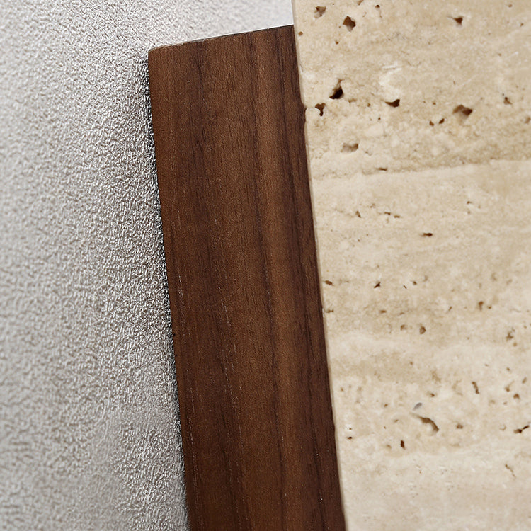 Aplique de pared de travertino Onsara – detalle del soporte de nogal