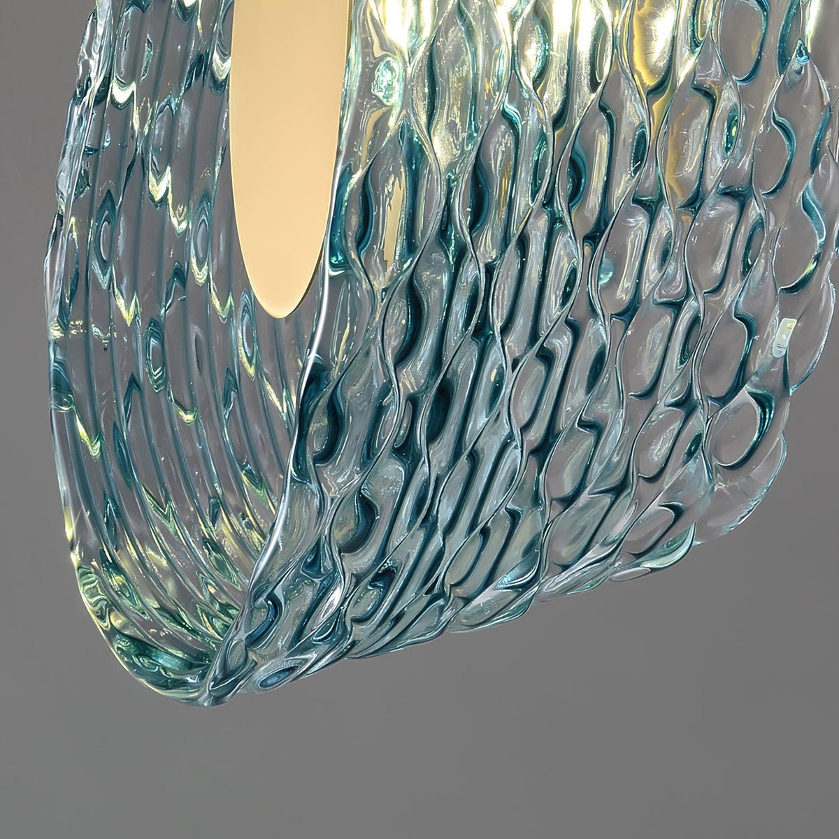 Lámpara de techo de cristal azul Rombela en un salón elegante – imagen 11