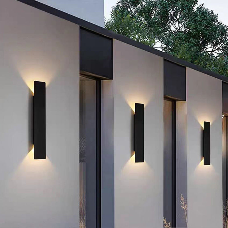 Aplique de pared exterior Ulinda en una fachada moderna – imagen 9
