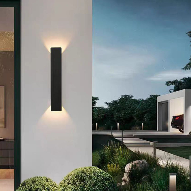 Aplique de pared exterior Ulinda en una fachada moderna – imagen 4