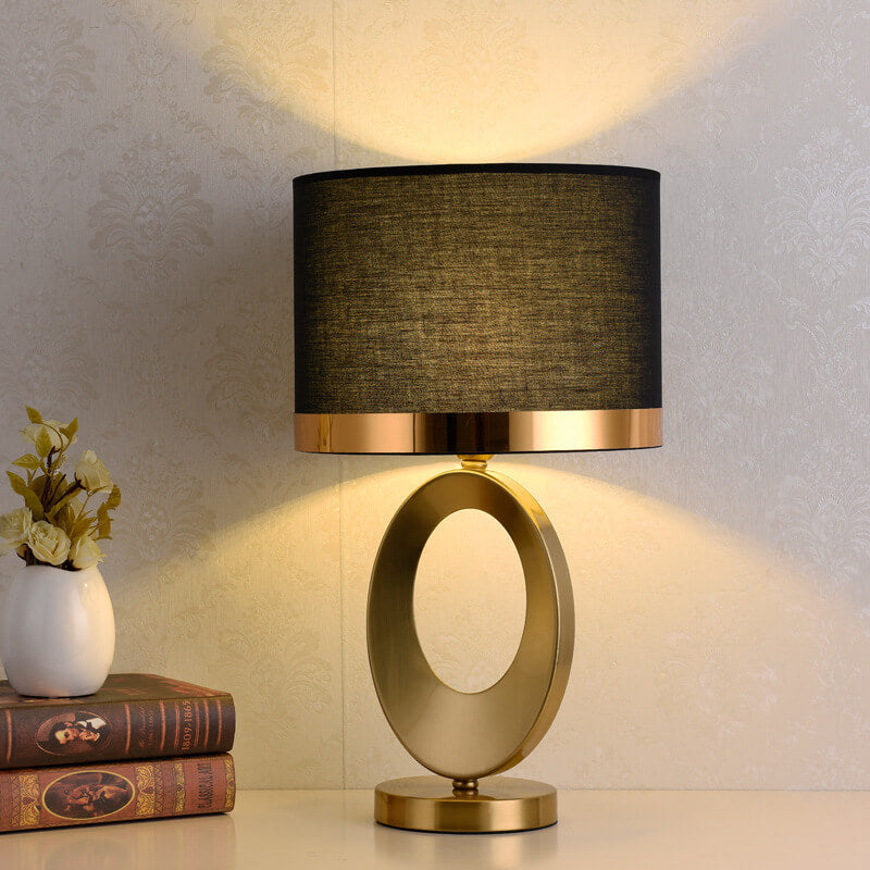 Lámpara de mesa Janilla con base de aro dorado – vista principal