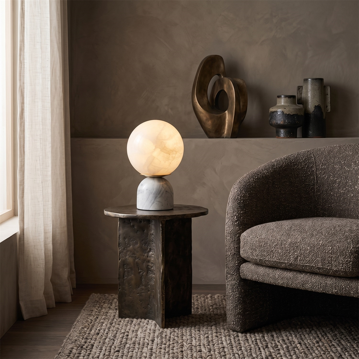 Lámpara de mesa de alabastro Selenza en un salón de estilo cálido – imagen 7
