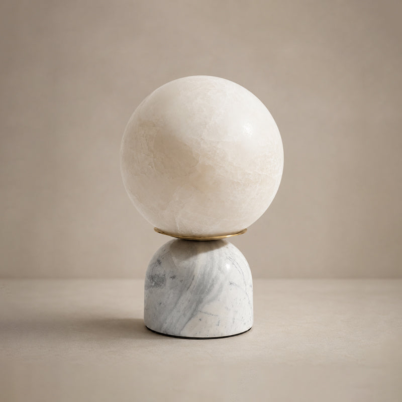 Lámpara de mesa de alabastro Selenza – con base de mármol blanco
