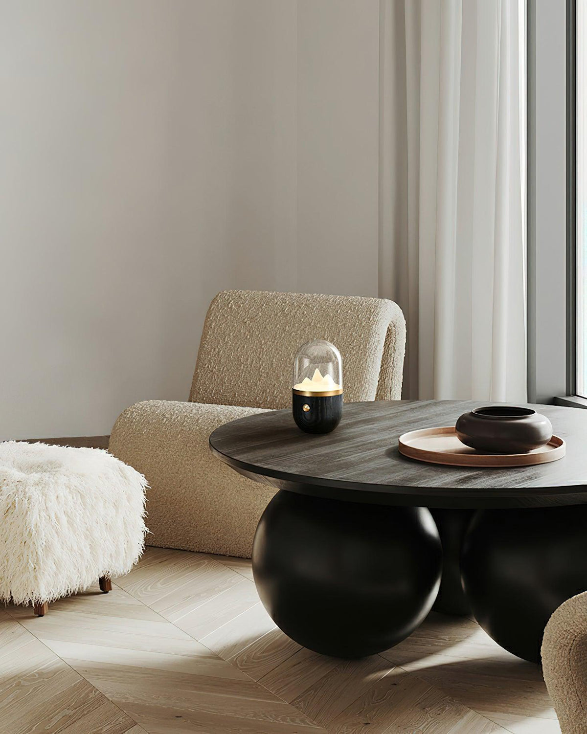Lámpara de noche recargable Cumbrela sobre una mesa auxiliar – imagen 14