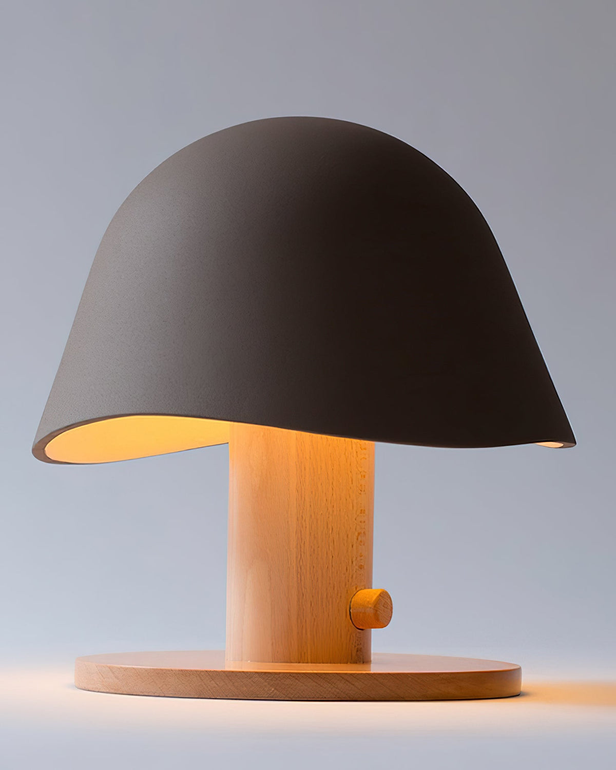Lámpara de mesa seta Bosquela en un salón acogedor – imagen 8