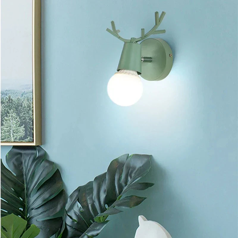 Aplique de pared elegante Luminaria con diseño inspirado en la naturaleza y acabado en tonos pastel