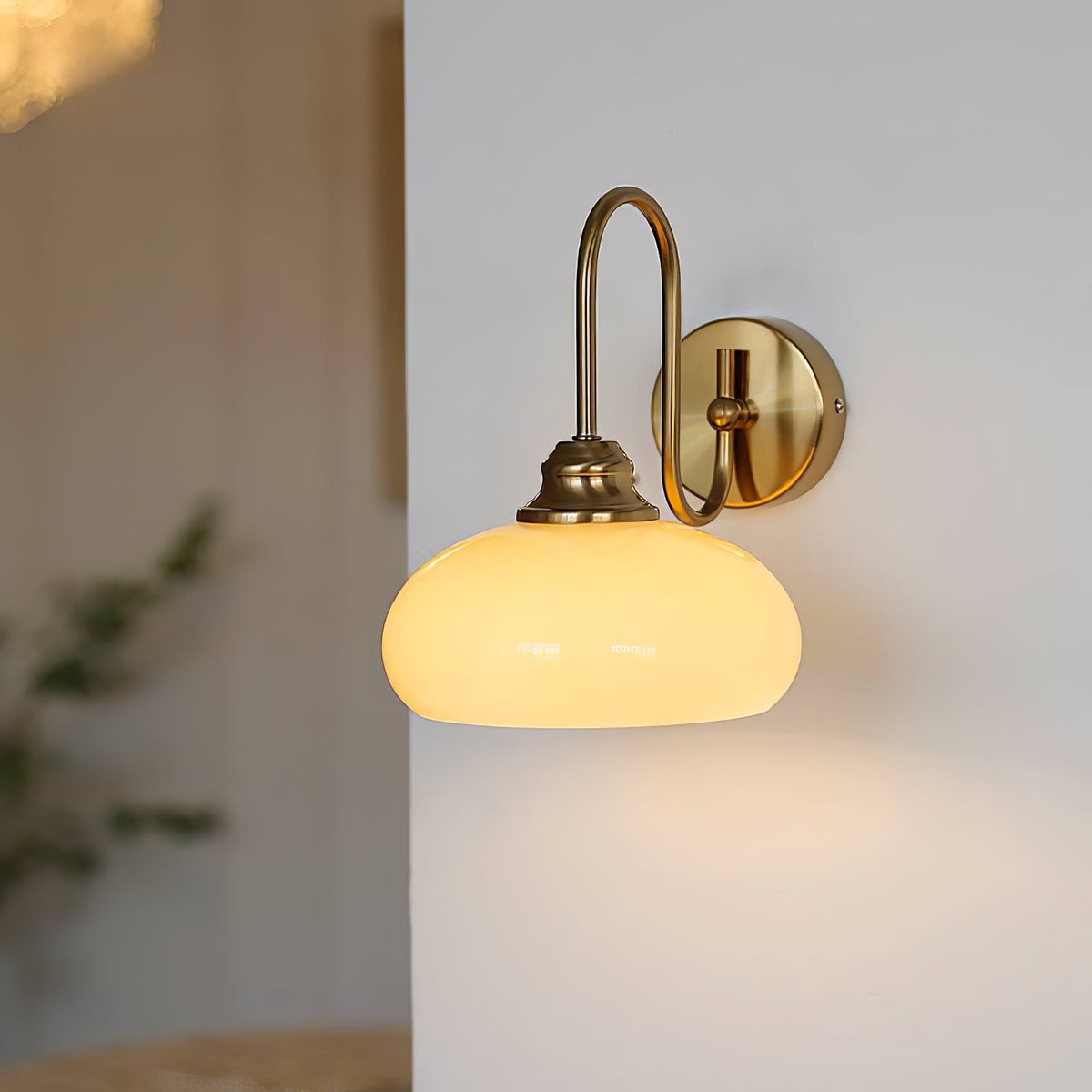 Aplique de pared de cristal Pomela en un dormitorio acogedor – imagen 17