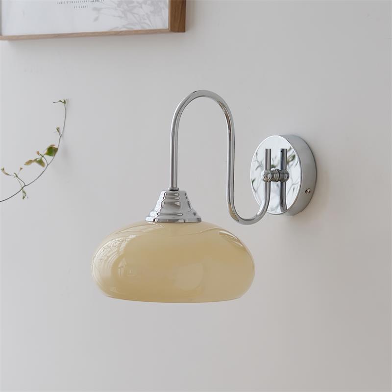 Aplique de pared de cristal Pomela – cromo con cristal beige