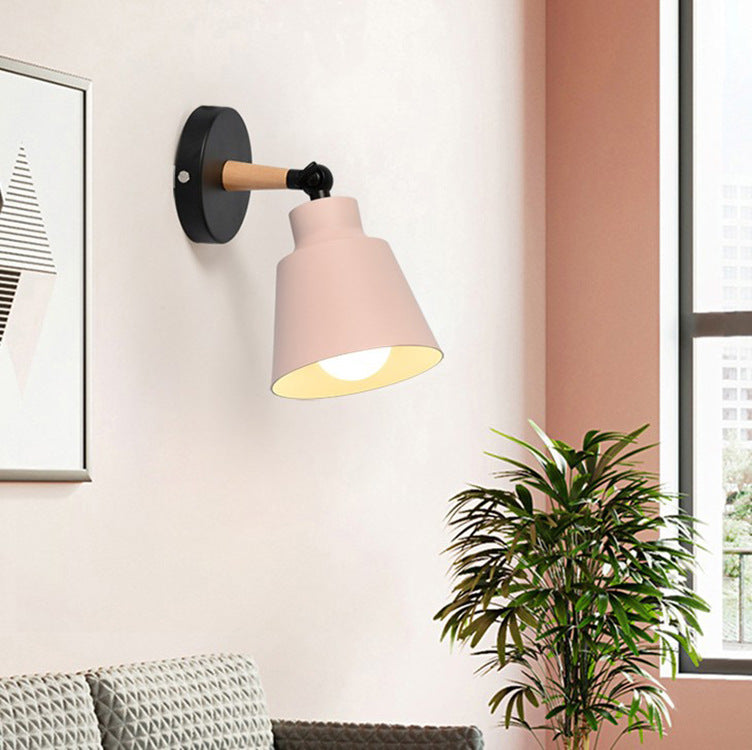 GiroLuz – Lámpara de Pared Rotativa con Cadena Elegante
