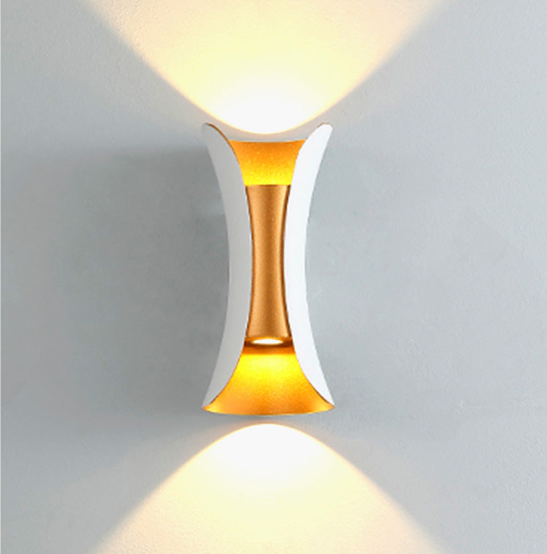 Luzora - Lámpara de Pared Exterior Elegante y Duradera
