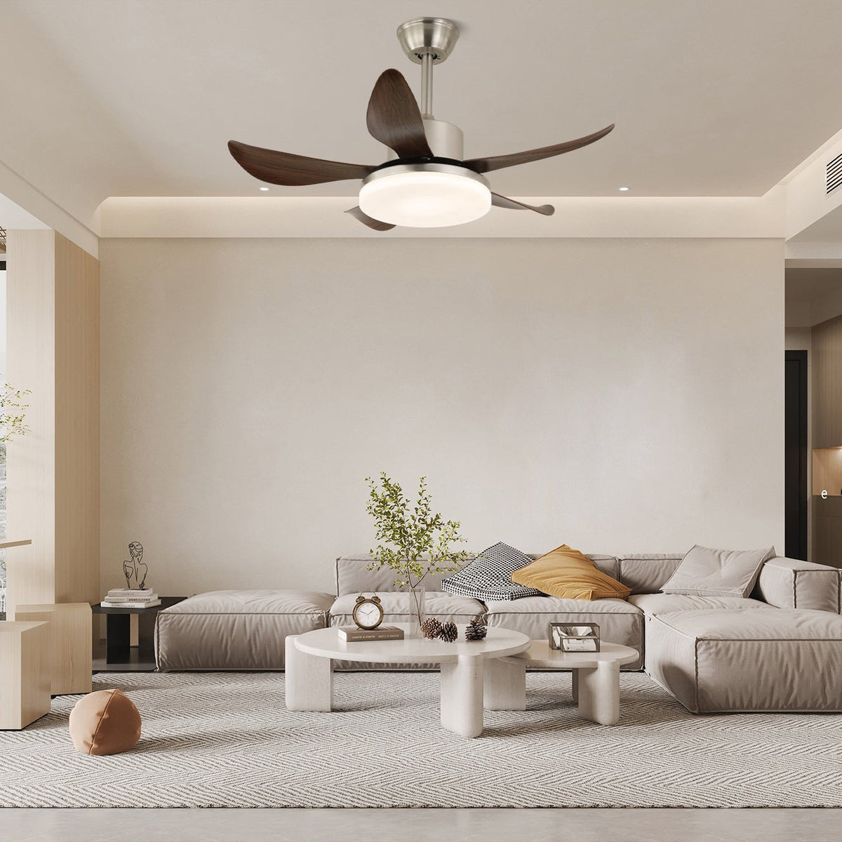 Ventilador de techo con luz Nogalia en un dormitorio acogedor – imagen 2