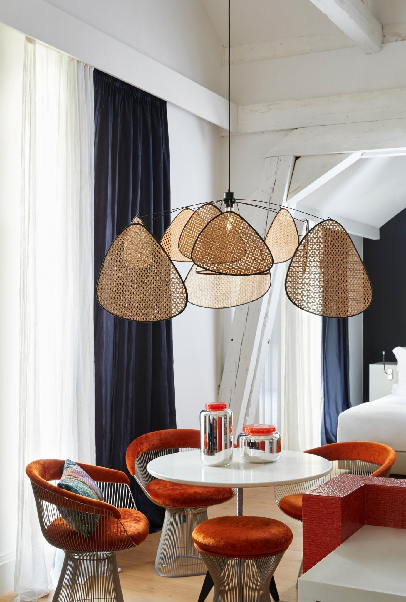 Pantalla de Suspensión de Rattan con Luz LED - Diseño Retro y Moderno 7