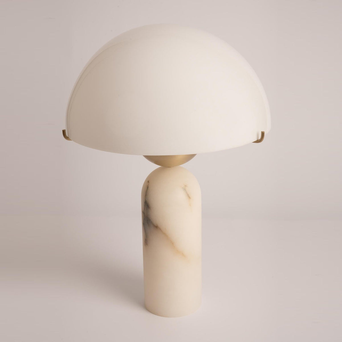 Lámpara de mesa de piedra natural Cupelia – alabastro blanco