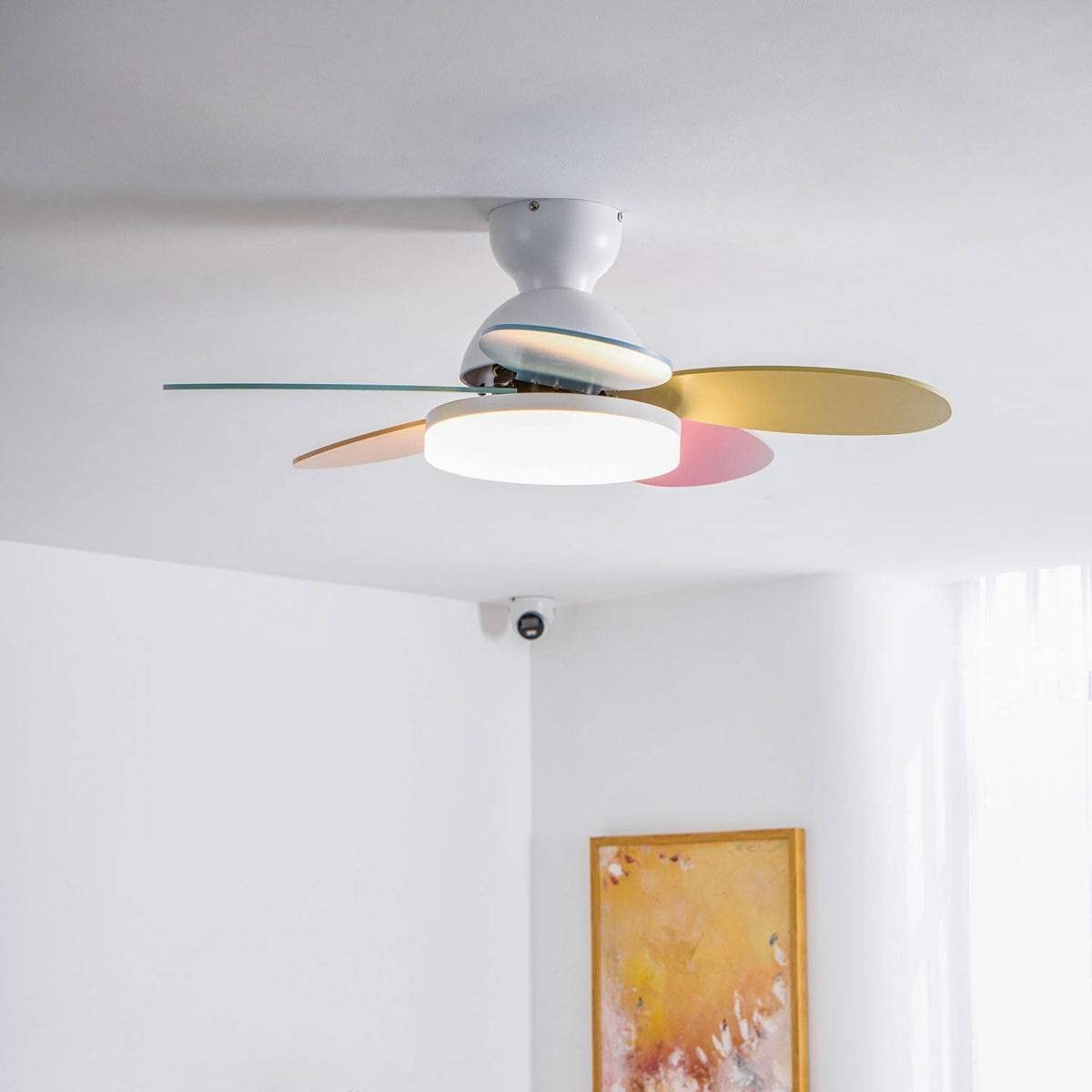 Ventilador de techo con luz Margela en una habitación infantil – imagen 25