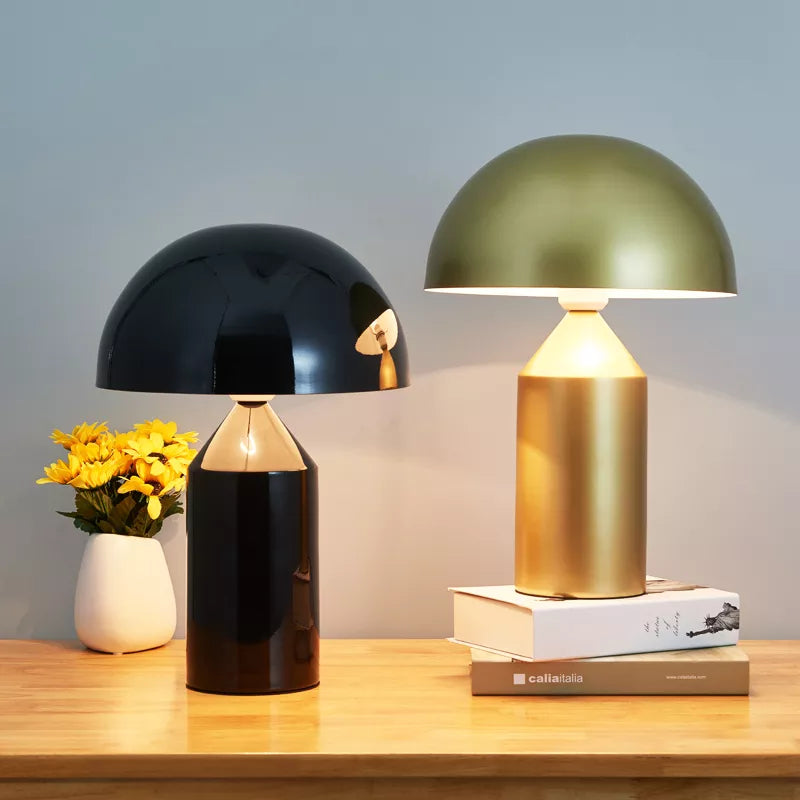 Lámpara de mesa seta de metal Monteva en un salón contemporáneo – imagen 4
