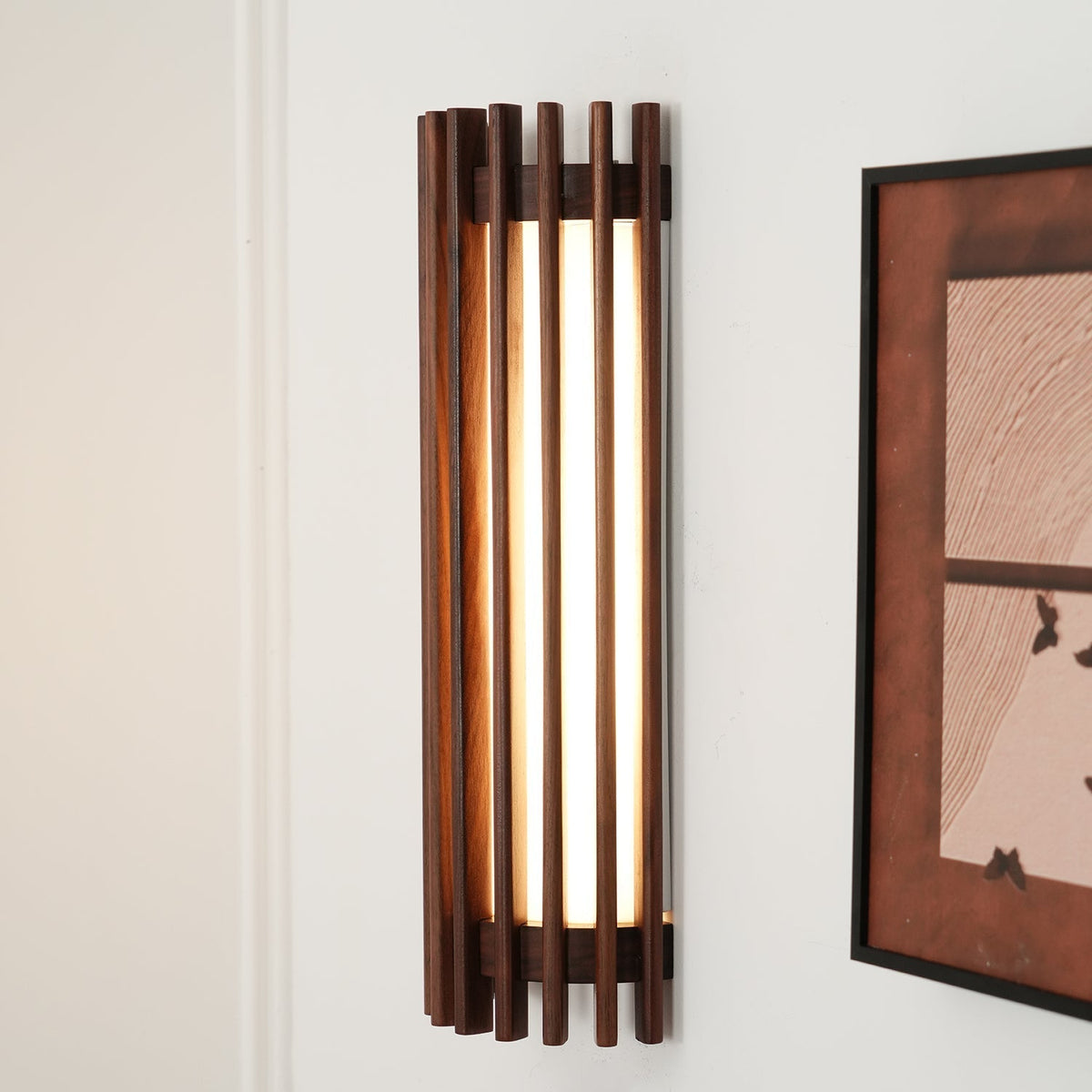 Aplique de pared de madera Listela en un salón de estilo natural – imagen 17