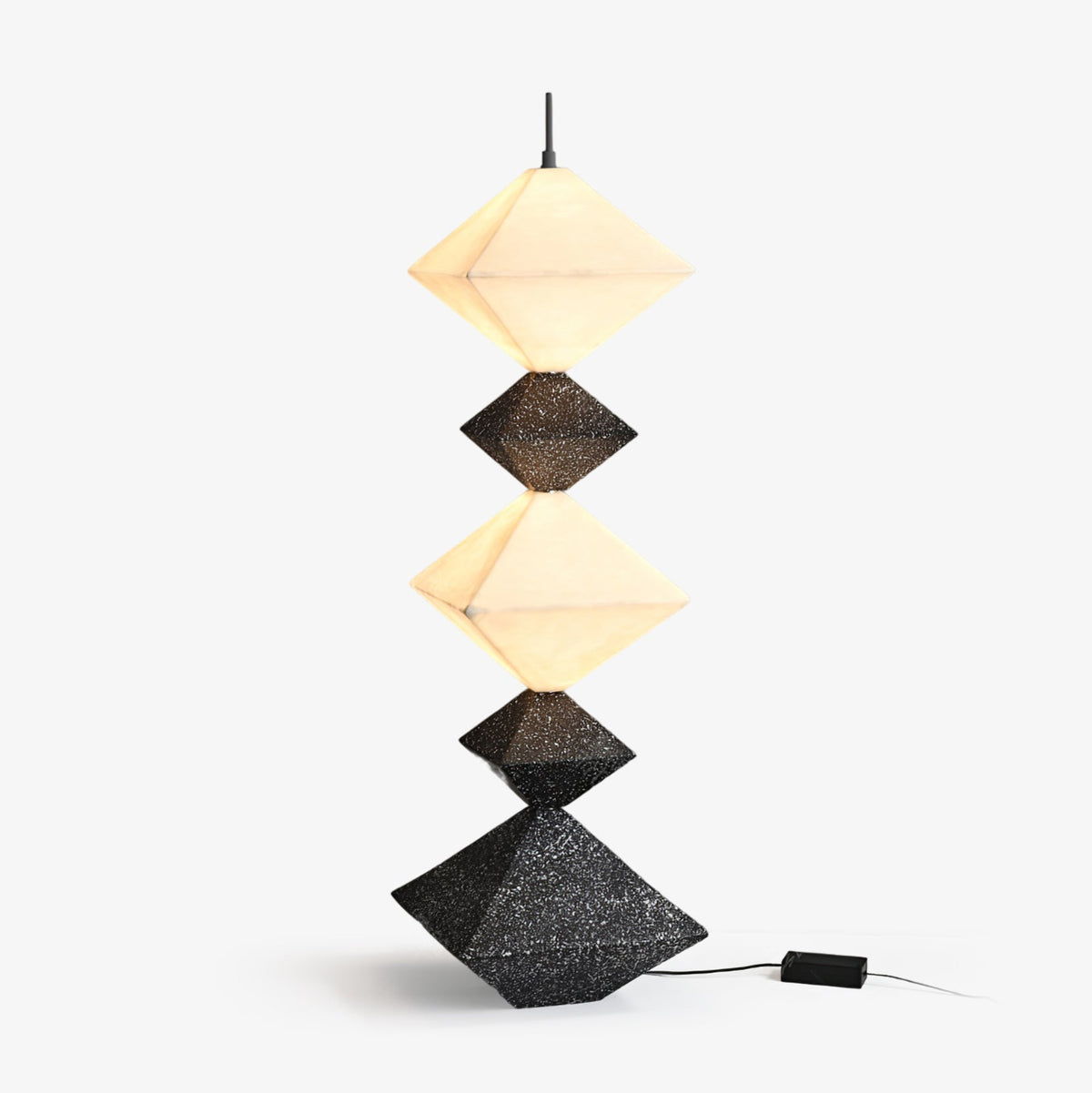 Lámpara de pie LED con rombos apilados Peluma – vista principal