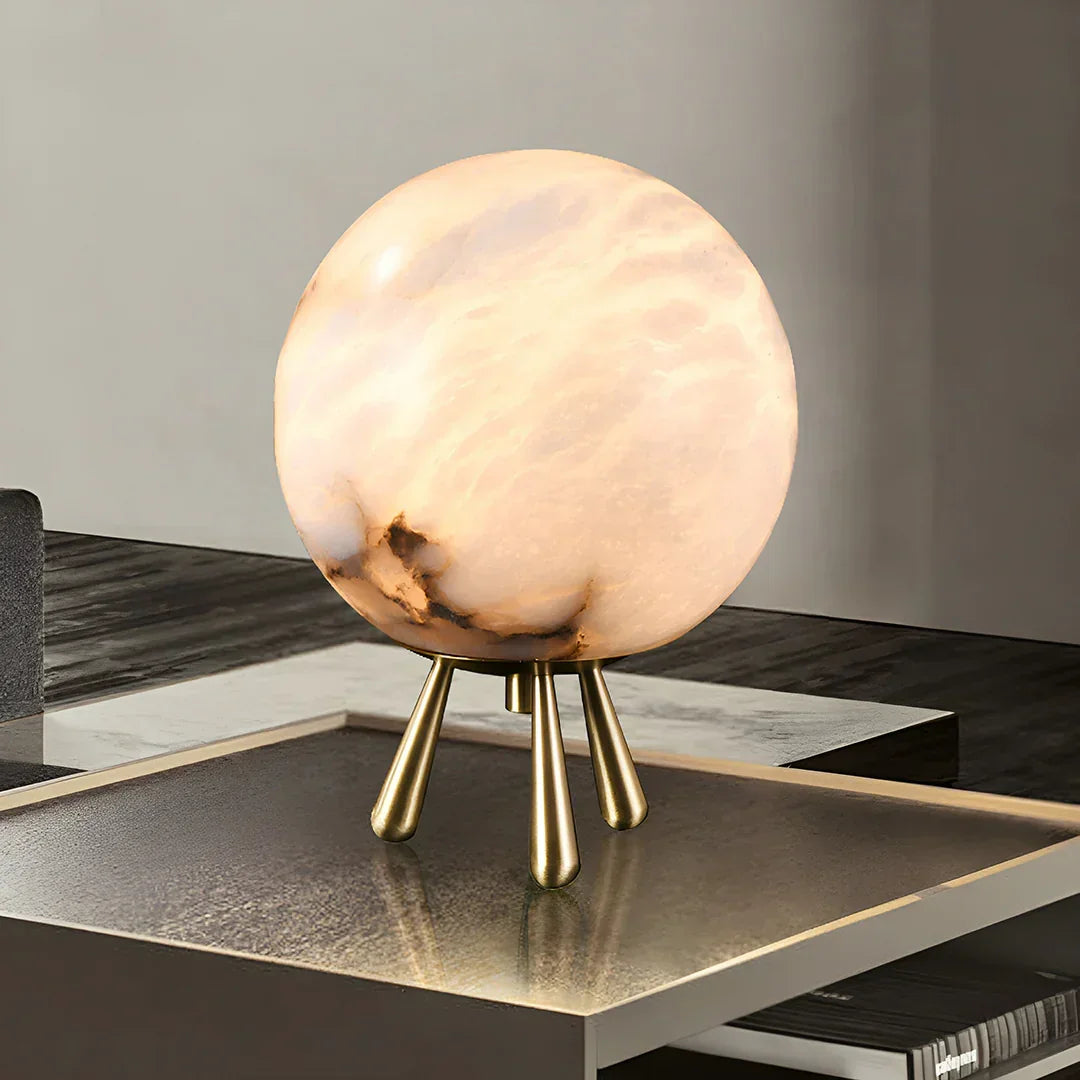 Lámpara de mesa de alabastro Selunia – sobre un escritorio