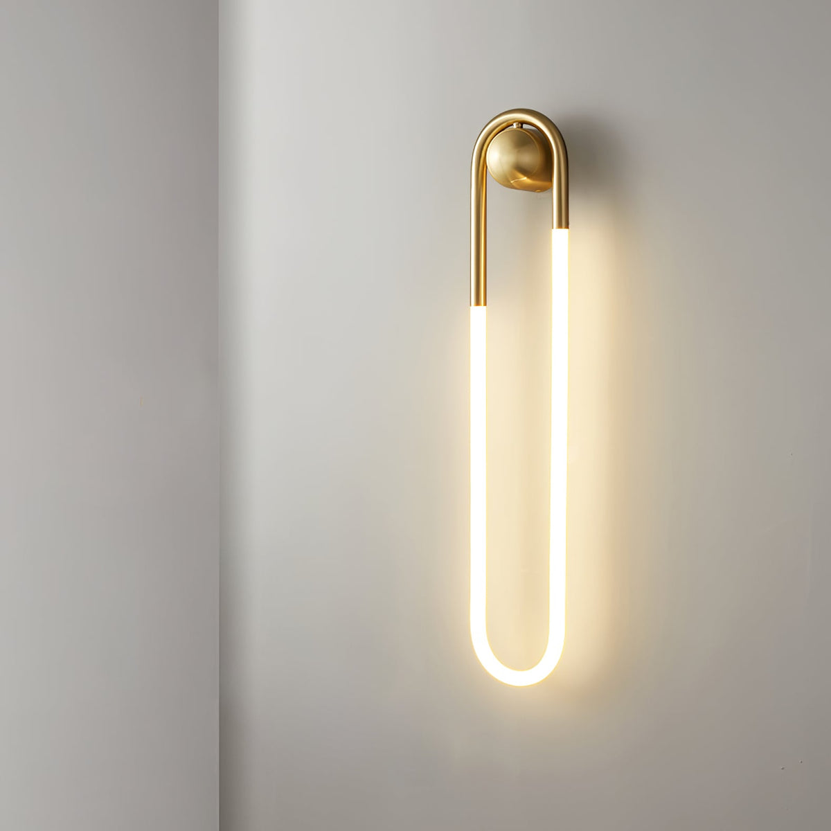 Aplique de pared LED Lazena en un salón contemporáneo – imagen 5