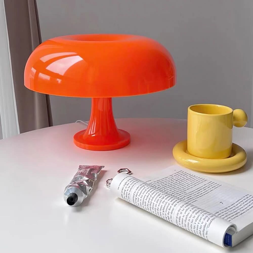 Lámpara de mesa seta retro Karamela en un dormitorio acogedor – imagen 8