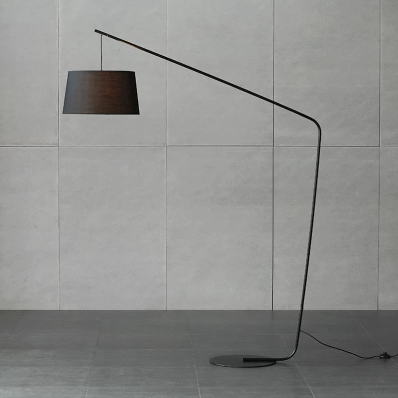 Lámpara de pie arco Sedal en un salón moderno – imagen 2
