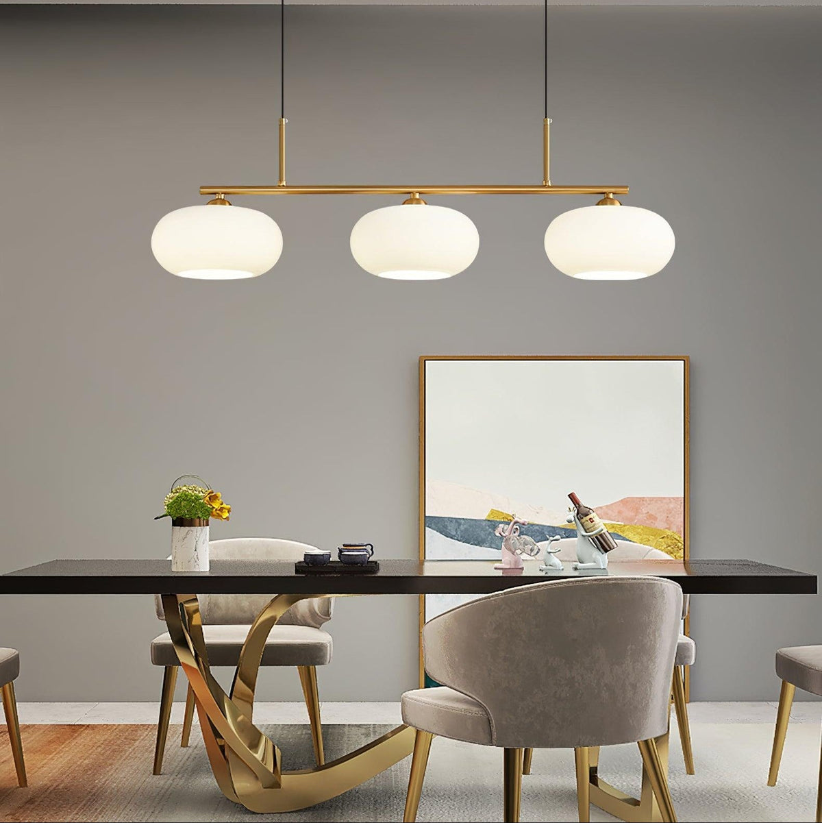 Lámpara colgante lineal Calima sobre una mesa de comedor – imagen 8