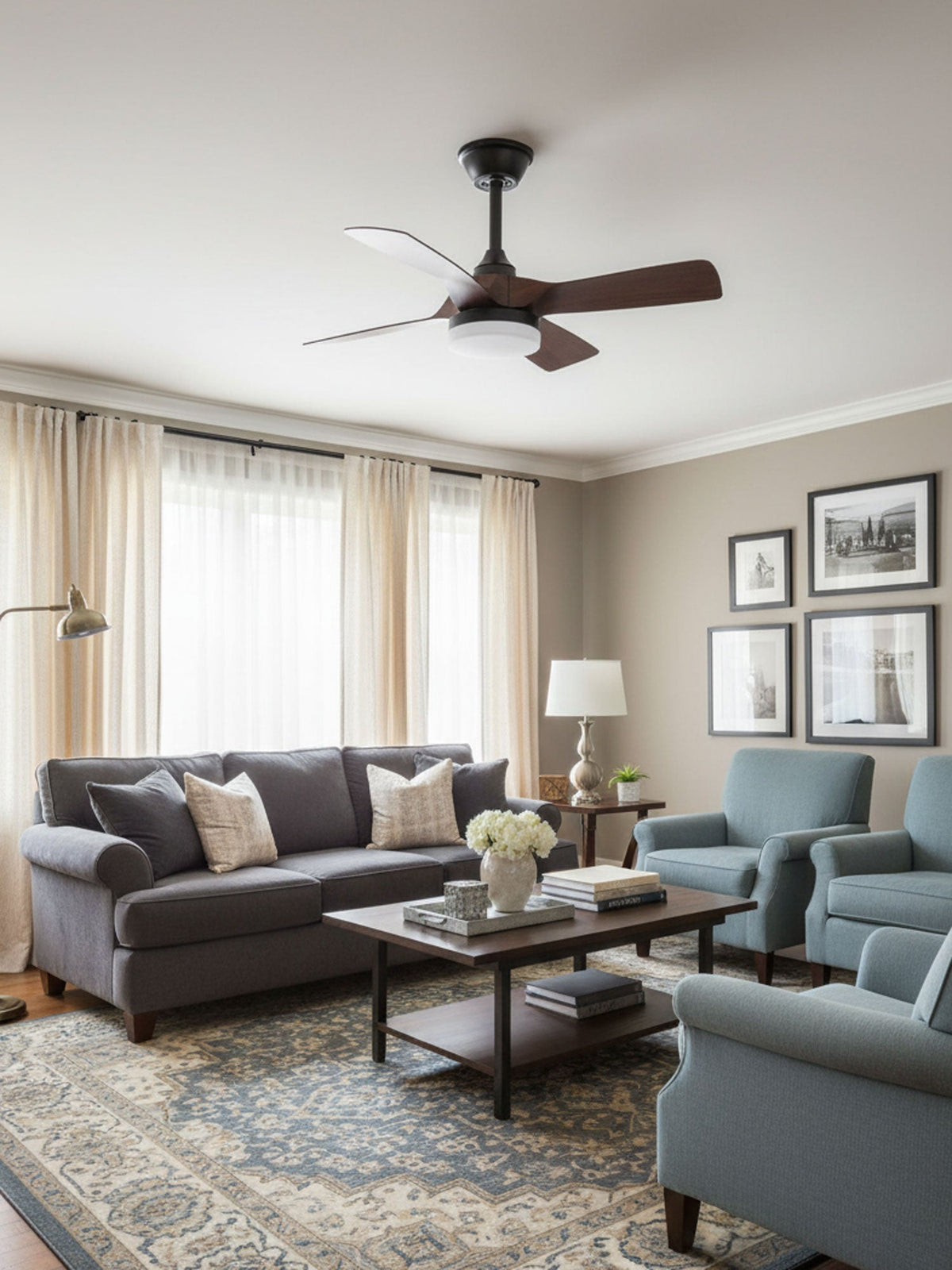 Ventilador de techo con luz Ilenza en un dormitorio acogedor – imagen 4