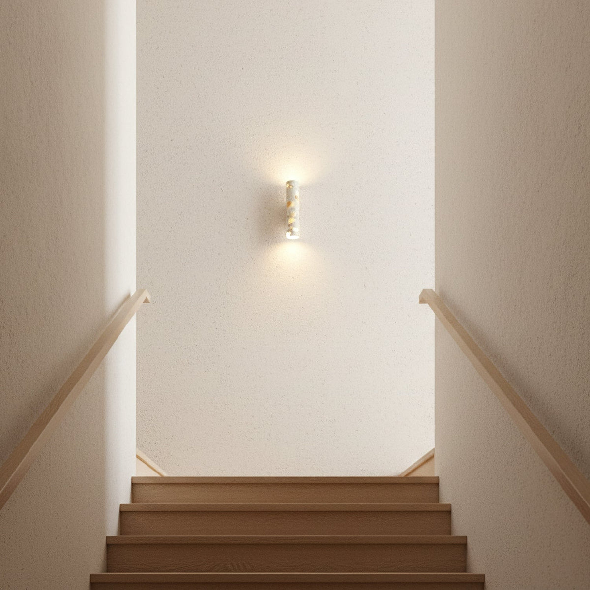 Aplique de pared de terrazo Terrela junto a una cama de madera – imagen 14