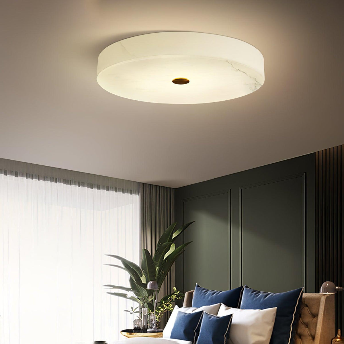 Plafón LED de alabastro Albrena en un dormitorio sereno – imagen 11