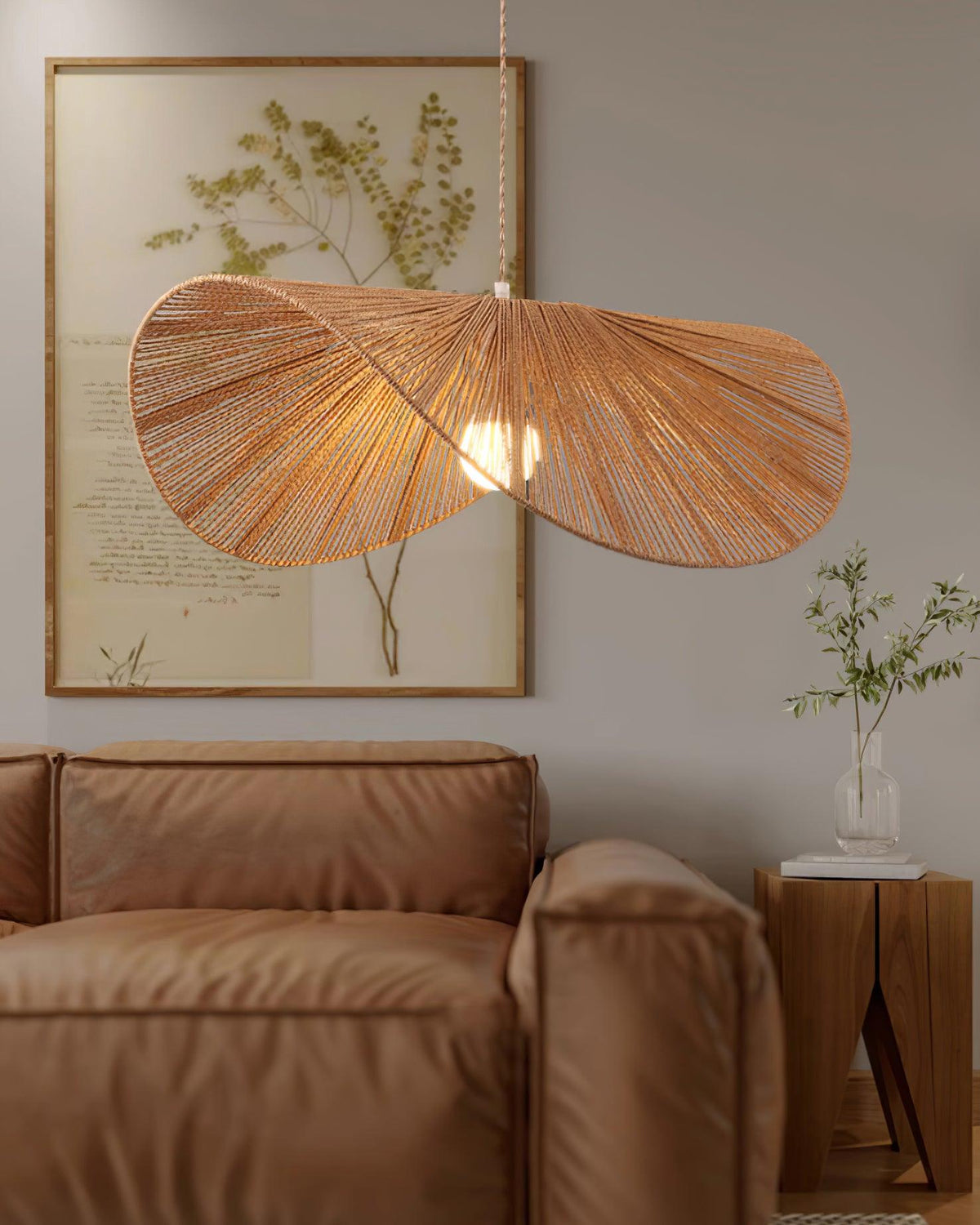 Lámpara colgante sombrero de cuerda Alabrisa sobre una mesa de comedor – imagen 20