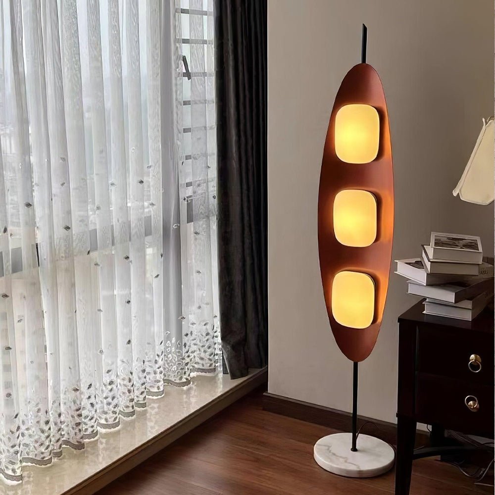 Lámpara de pie de madera Parela en un salón cálido – imagen 9