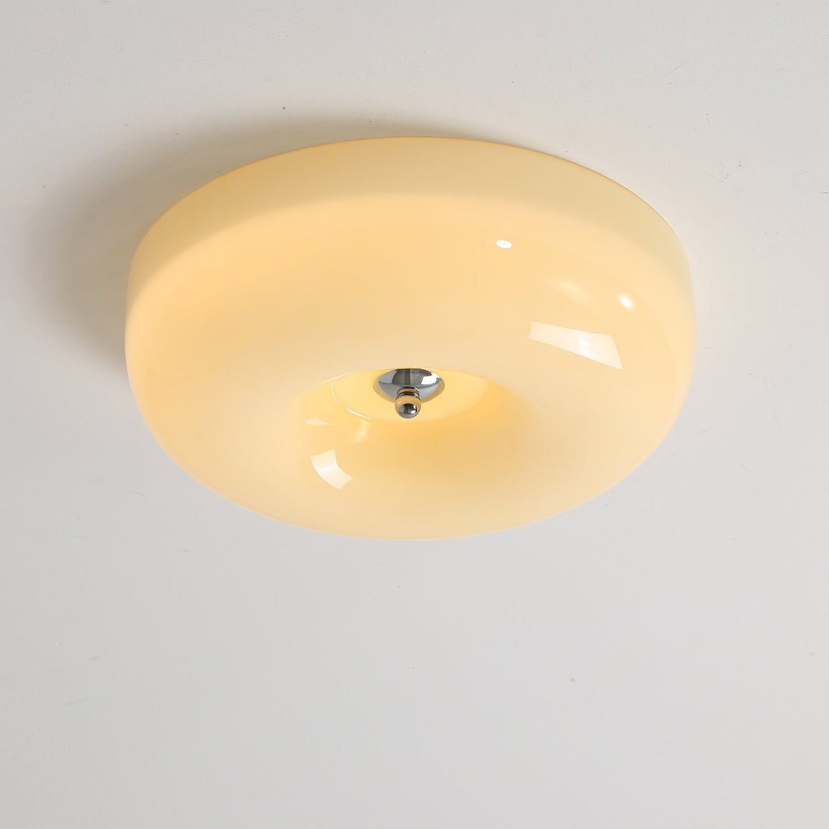 Plafón LED de cristal en espiral Caracol en un dormitorio acogedor – imagen 3