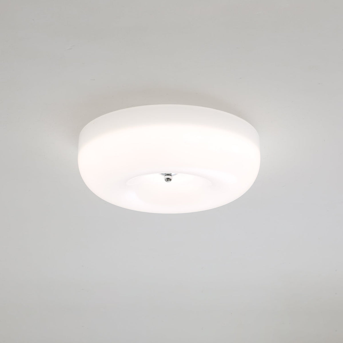 Plafón LED de cristal en espiral Caracol en un dormitorio acogedor – imagen 10