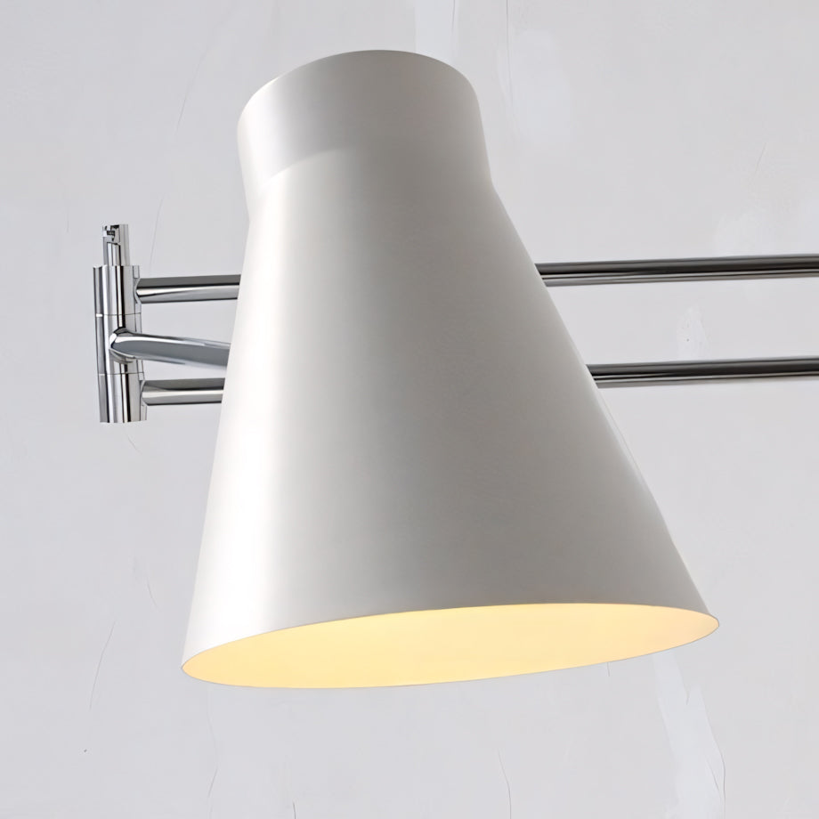 Aplique de pared con brazo extensible Kurela – detalle de la pantalla blanca