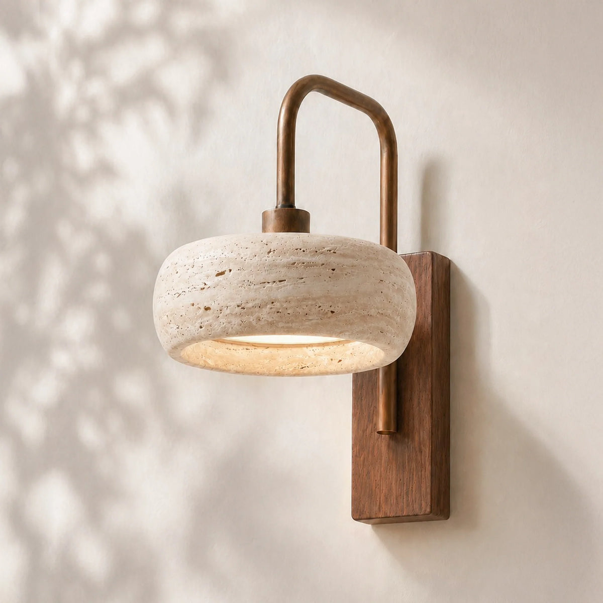 Aplique de pared de travertino Pedrisa en un dormitorio sereno – imagen 10