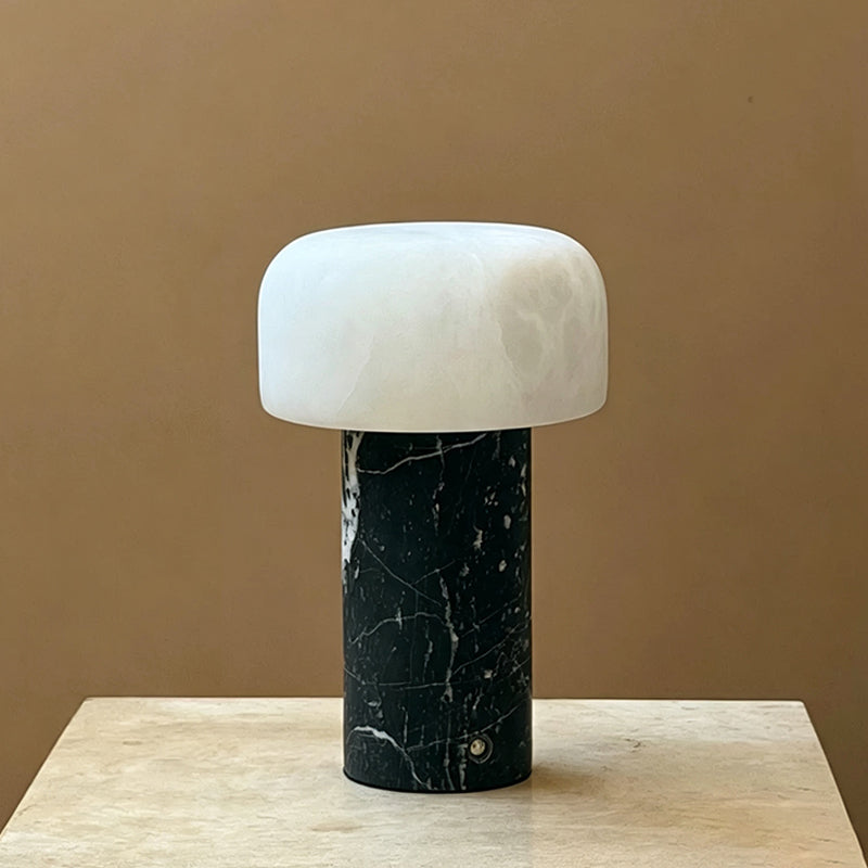 Lámpara de mesa recargable Tobalia – base de mármol negro con pantalla blanca