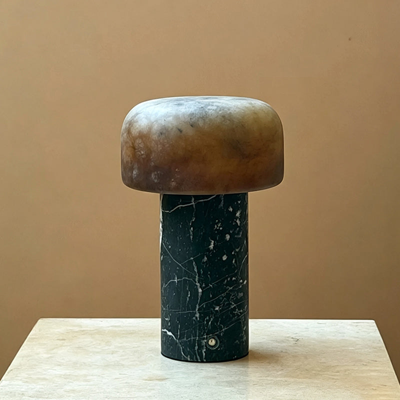Lámpara de mesa recargable Tobalia – base de mármol negro con pantalla marrón oscuro