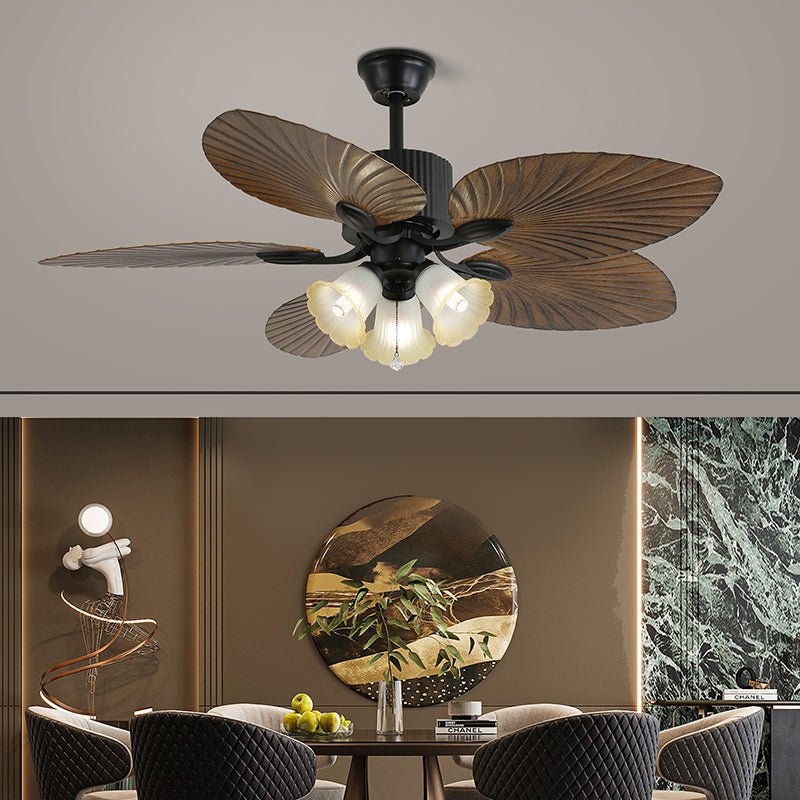 Ventilador de techo con luz Isalma en un salón de estilo tropical – imagen 5