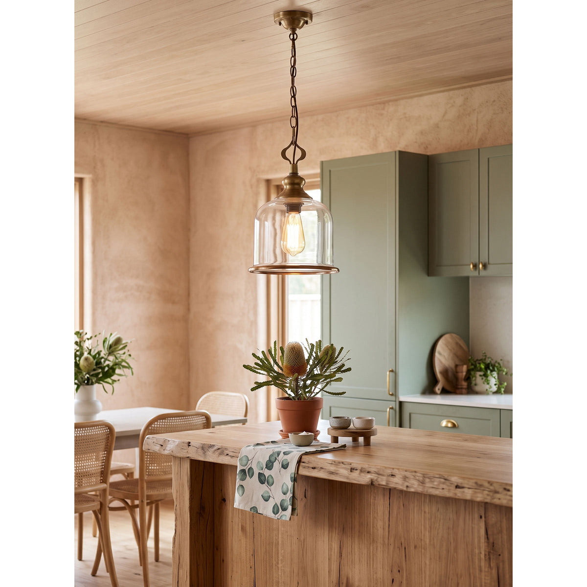 Lámpara colgante farol Farolina en una cocina clásica – imagen 7