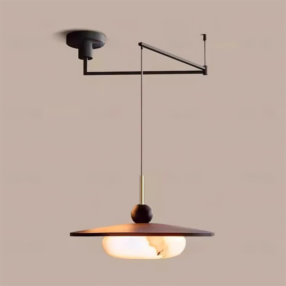 Lámpara colgante orientable Giralia sobre una mesa de comedor – imagen 6