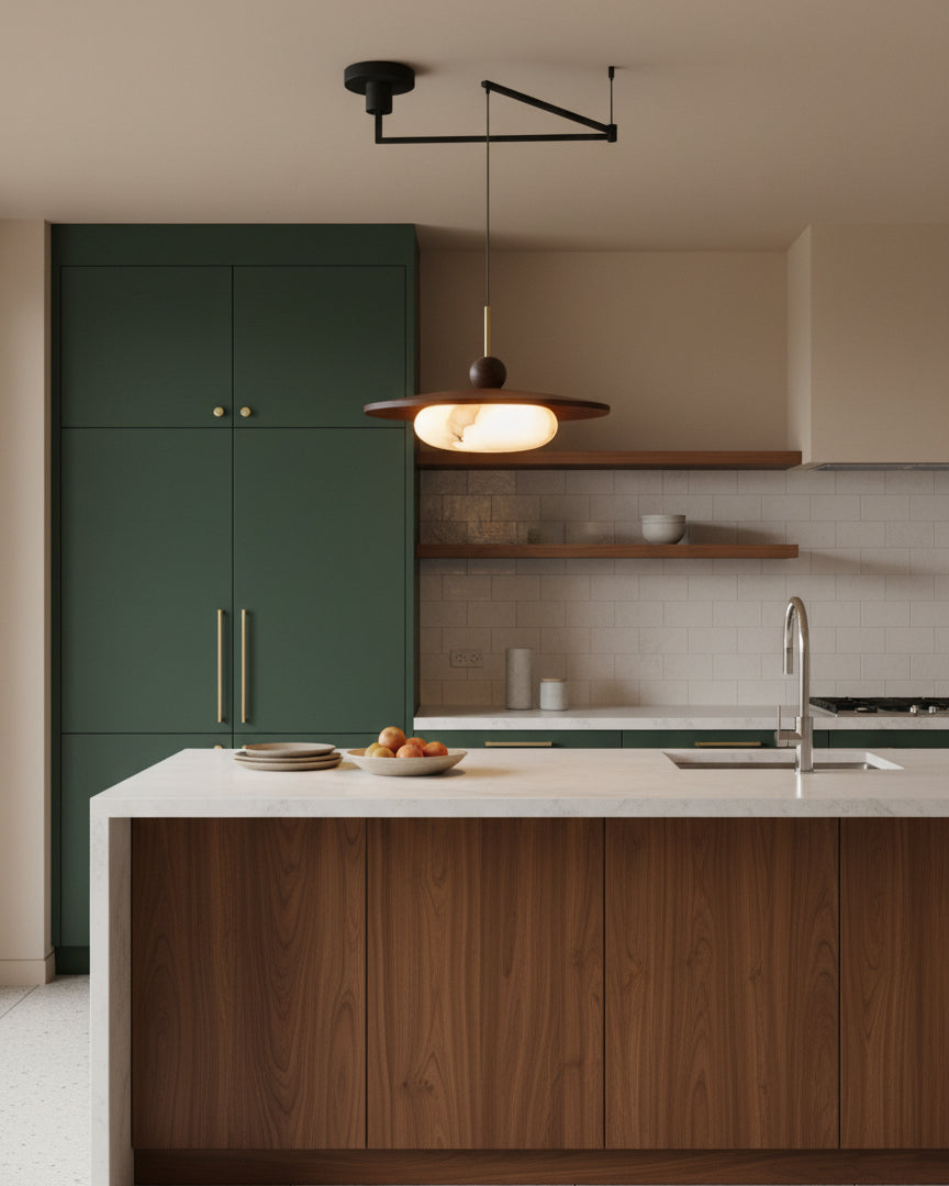 Lámpara colgante orientable Giralia sobre una mesa de comedor – imagen 17