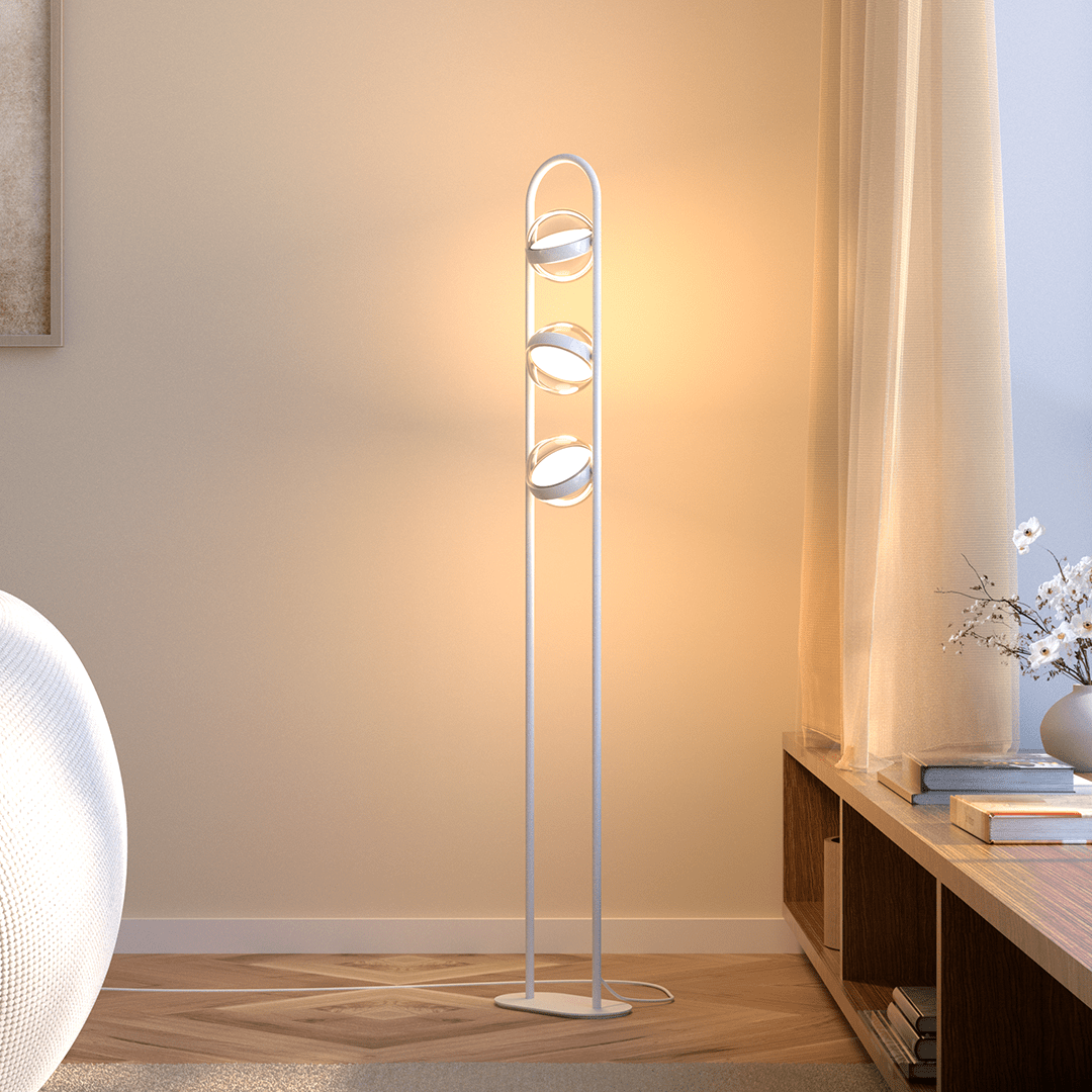 Lámpara de pie LED Romira en un salón cálido – imagen 10