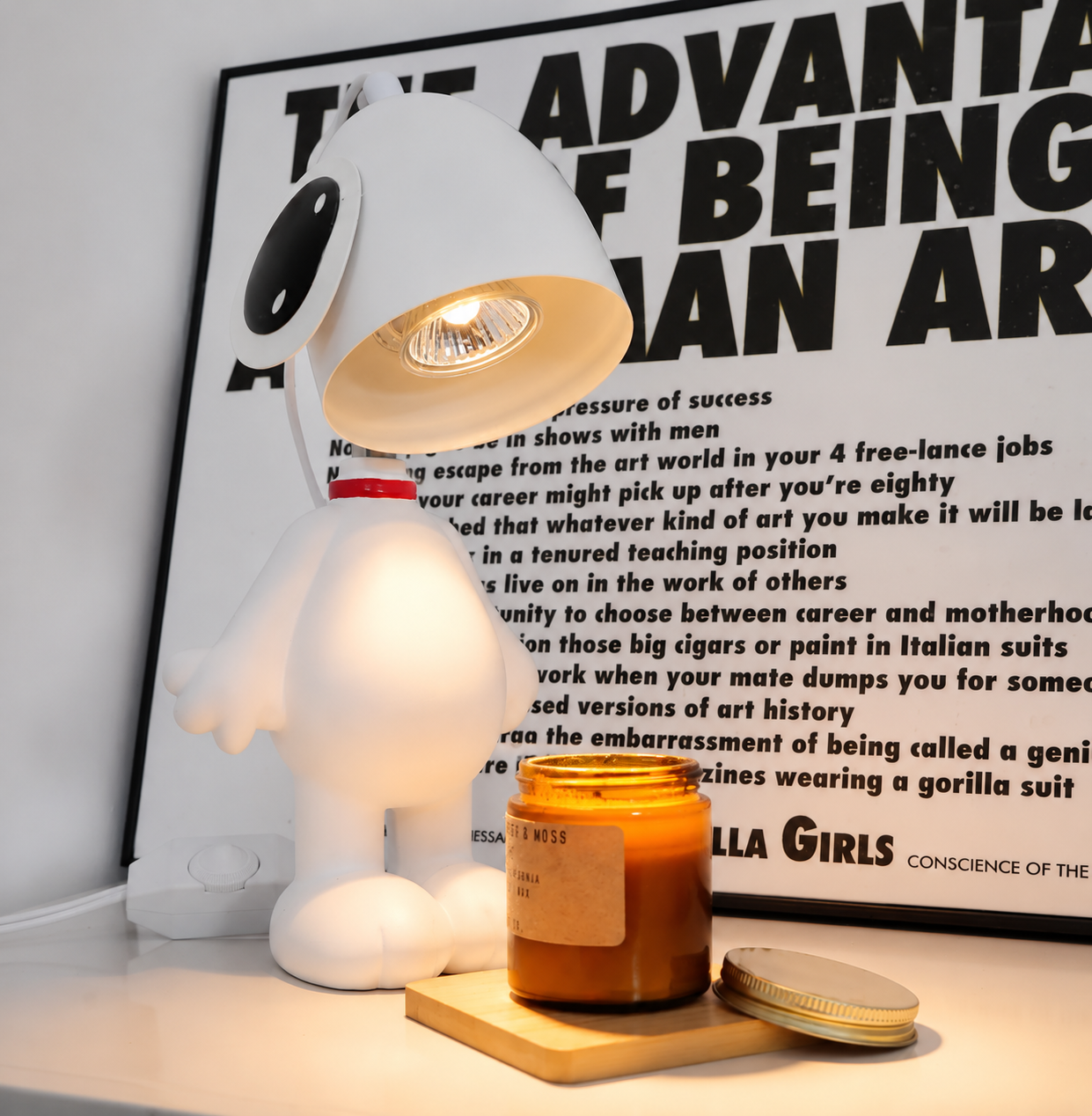 Zalvo - Lámpara Decorativa Calentadora de Cera Snoopy - Diseño Único en Resina y Metal - Luz Suave para Aromaterapia - Uso Interior