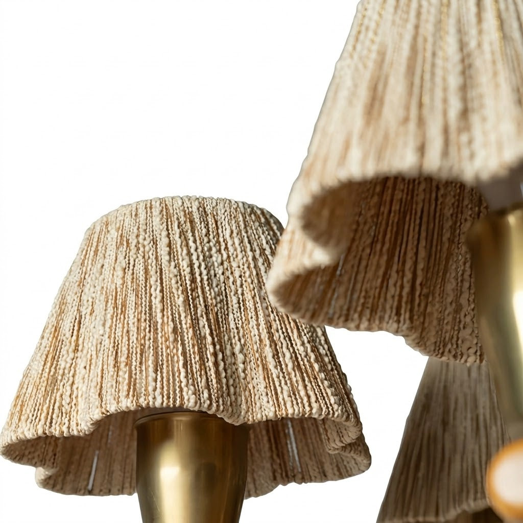 Lámpara de araña de madera Bosvira – detalle de las pantallas de tela texturizada